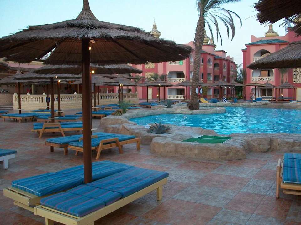 Oasis Pool Pickalbatros Alf Leila Wa Leila Resort - Neverland Hurghada