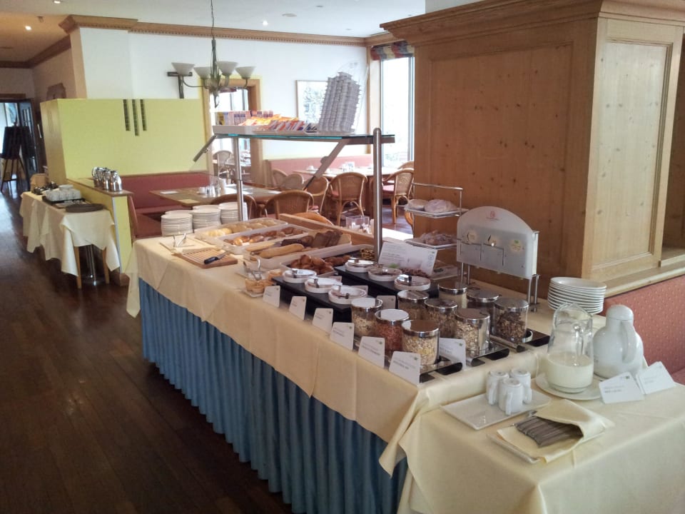 Frühstücksbüffet / Restaurant SCOTTY + PAUL Hotel Deggendorf