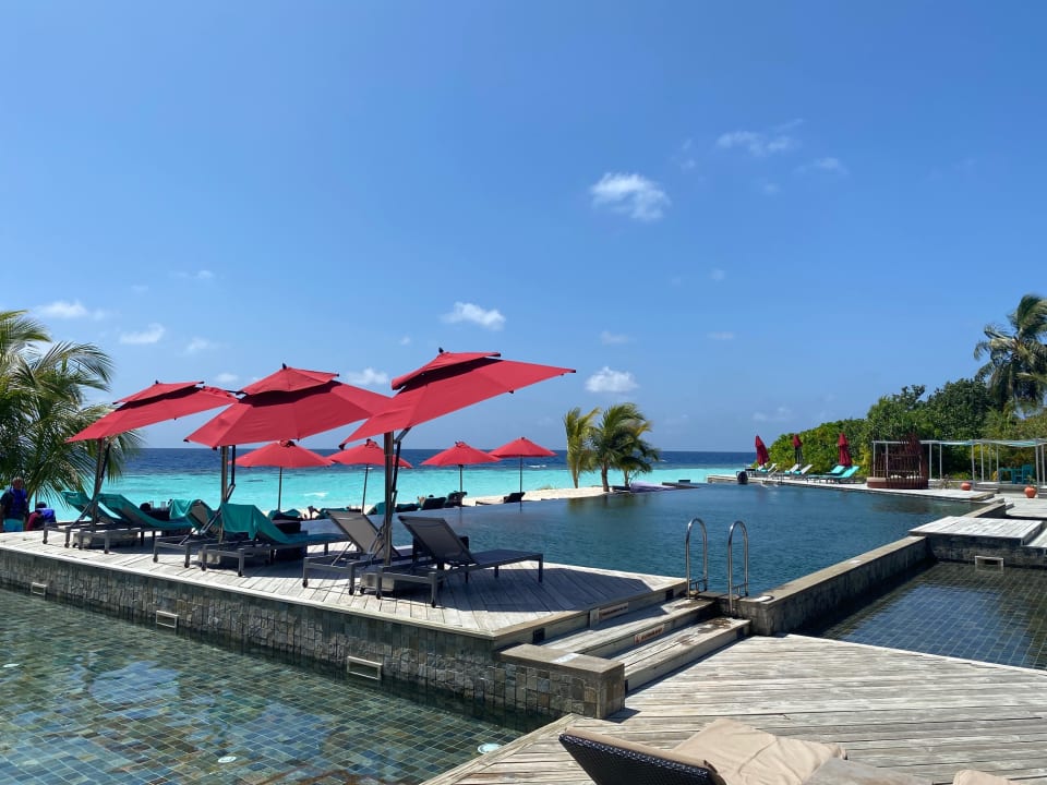 Pool NH Collection Maldives Havodda Resort