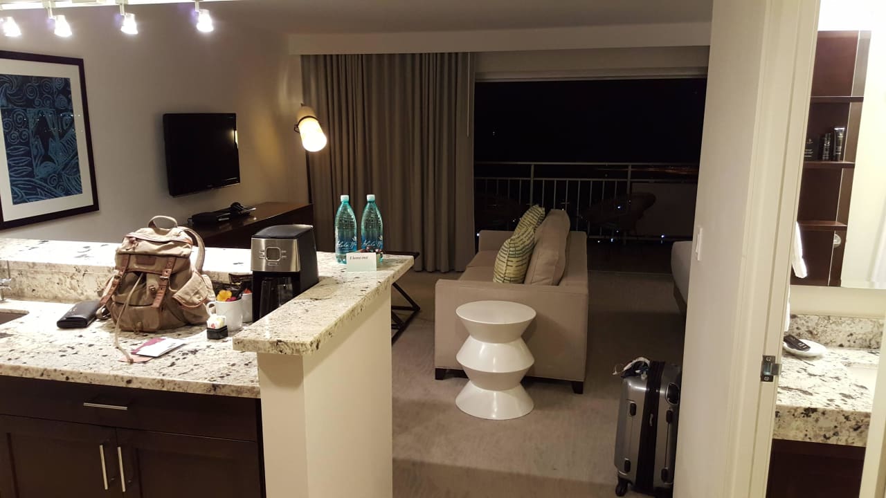 2208 Ilikai Hotel & Luxury Suites