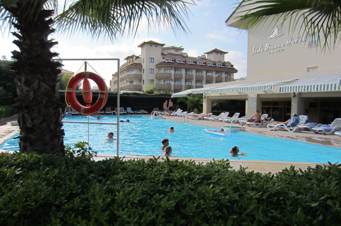 Pool ab 17 Jahre Side Breeze Hotel