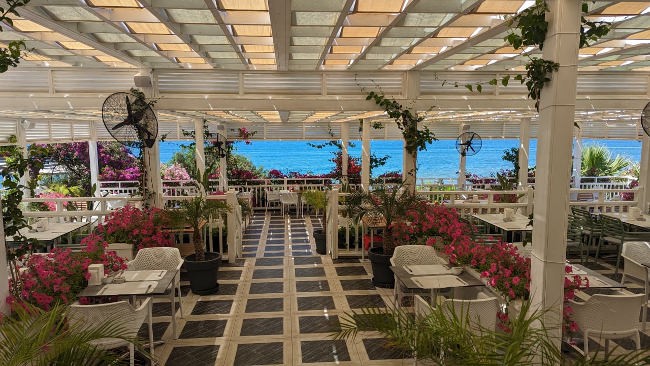 Gastro Can Garden Resort