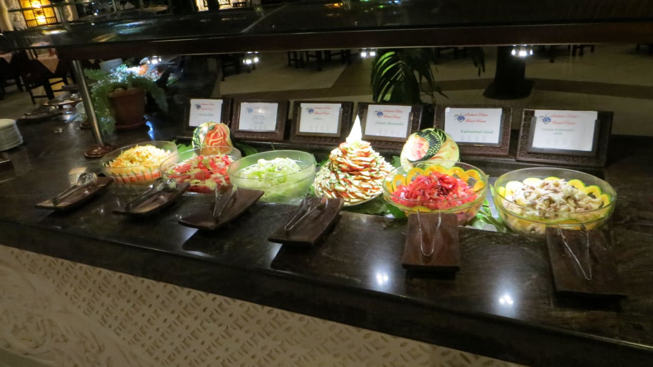 Ausschnitte des abendlichen Buffet`s Hotel Southern Palms Beach Resort