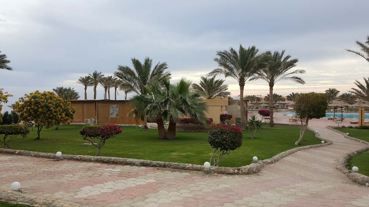 Gartenanlage Three Corners Sea Beach Resort