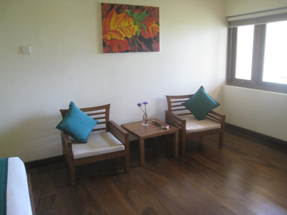 Wohnbereich im Zimmer Mermaid Hotel & Club