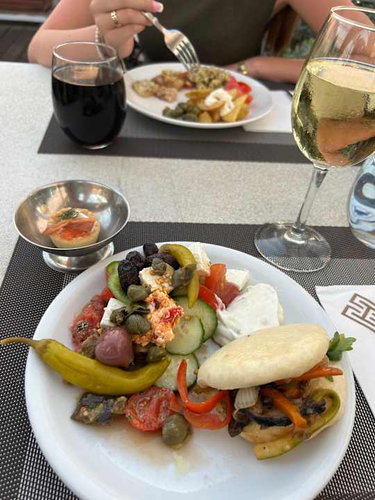 Gastro HARPIN Happy Days Beach Hotel