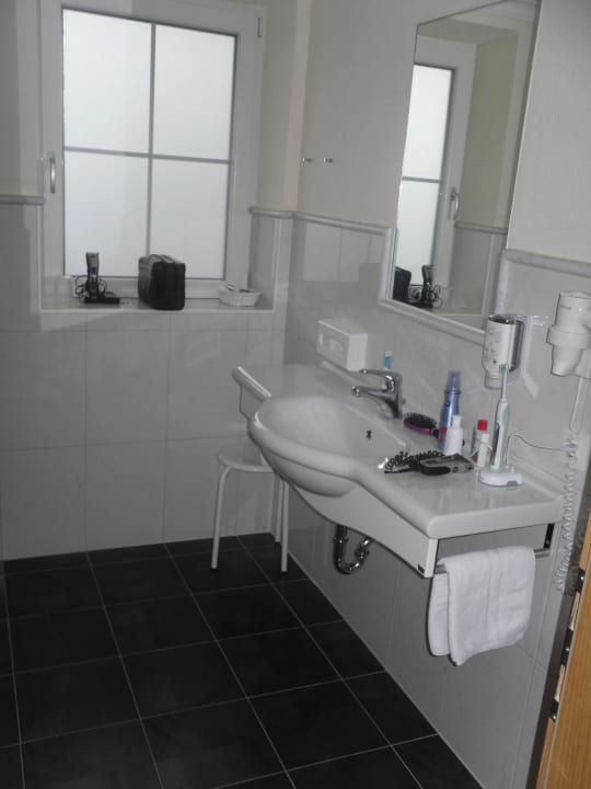 Waschbecken mit viel Ablagefläche Das Schlössl