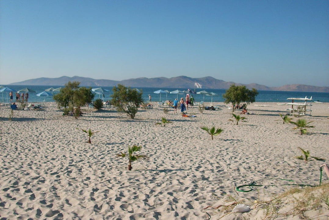 Strand Hotel Marmari Suites