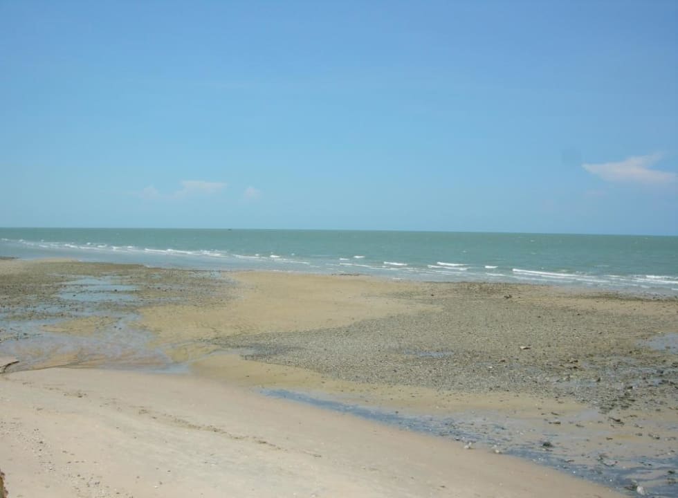 Strand bei Ebbe Radisson Resort & Spa Hua Hin