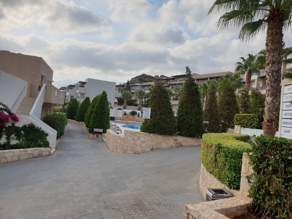 Gartenanlage Grand Hotel Holiday Resort