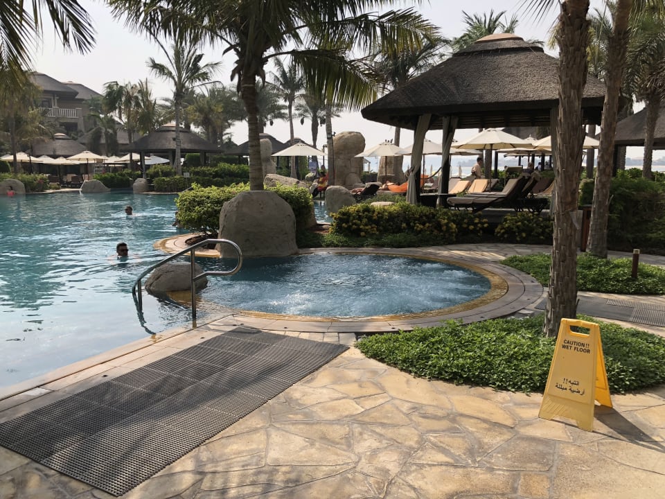 Pool Sofitel Dubai The Palm Resort & Spa