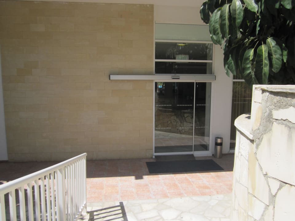 Weg zum Hotel Hotel Nissi Beach Resort