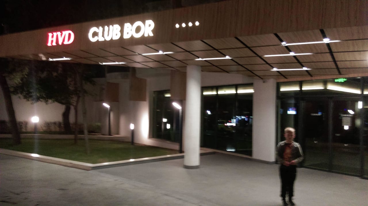 Hotel Eingang HVD Club Bor
