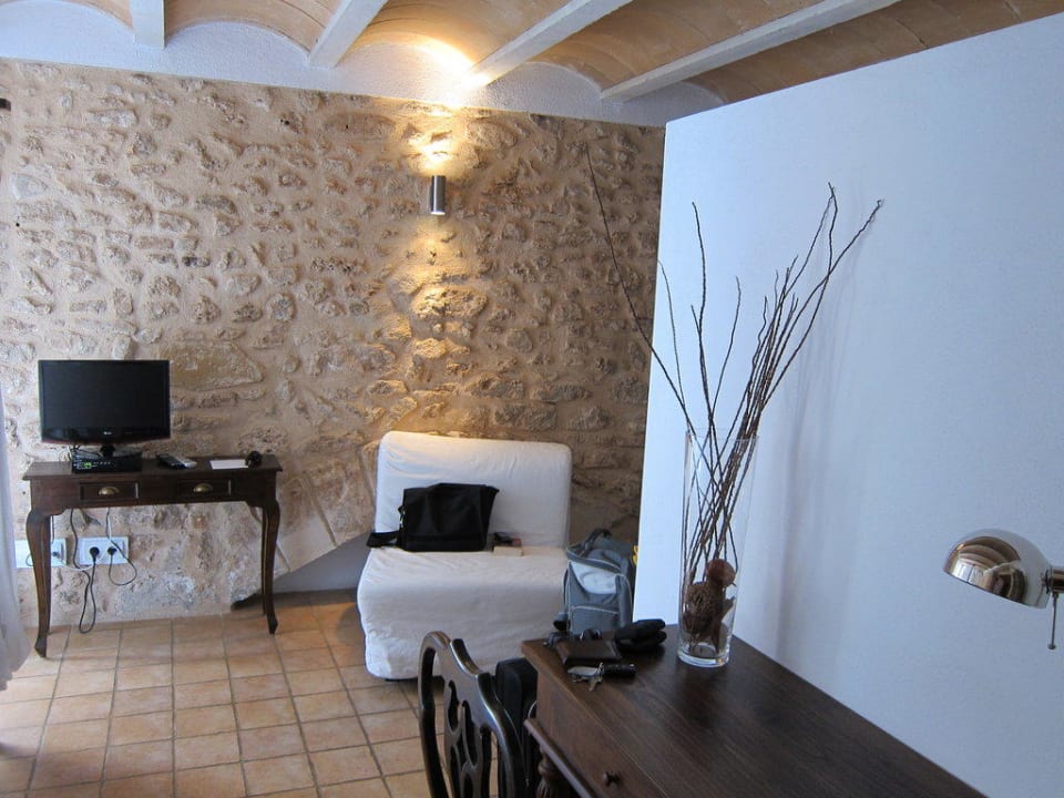 Zimmer Mallorca, Wohnraum mit TV Hotel Ca'n Pere