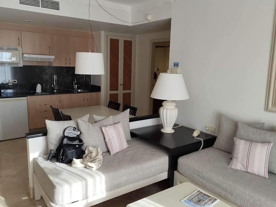 Zimmer Grupotel Macarella Suites and Spa