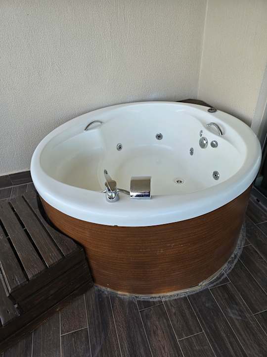 Zimmer Saturn Palace Resort Hotel