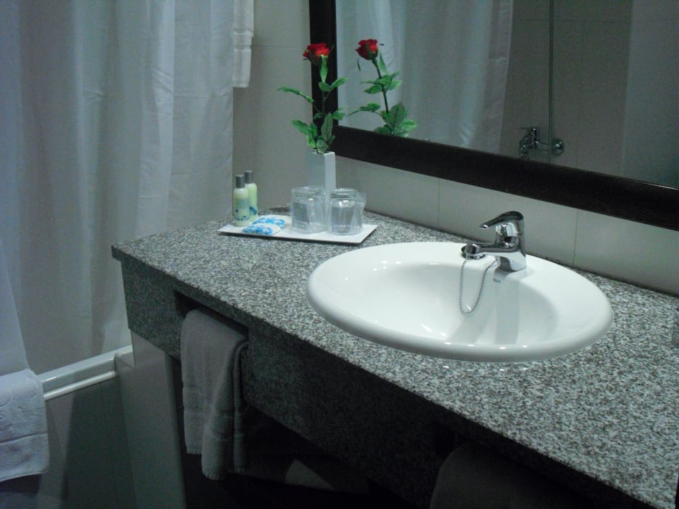 Badezimmer PortoBay Falésia