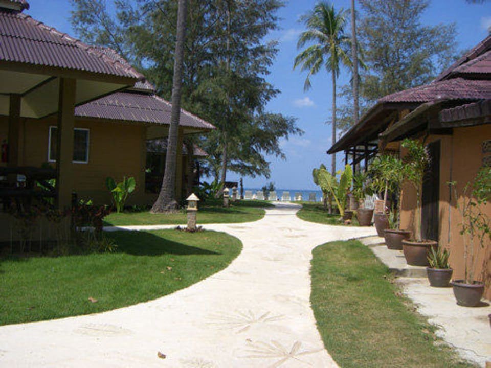 Gartenanlage/Meerblick Hotel Lanta Castaway Resort