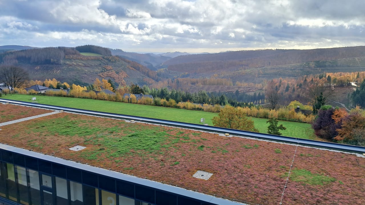 Ausblick Knappschaft-Bahn-See Bildungsstätte Winterberg