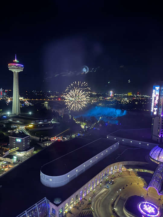 Zimmer Hilton Niagara Falls / Fallsview Hotel & Suites