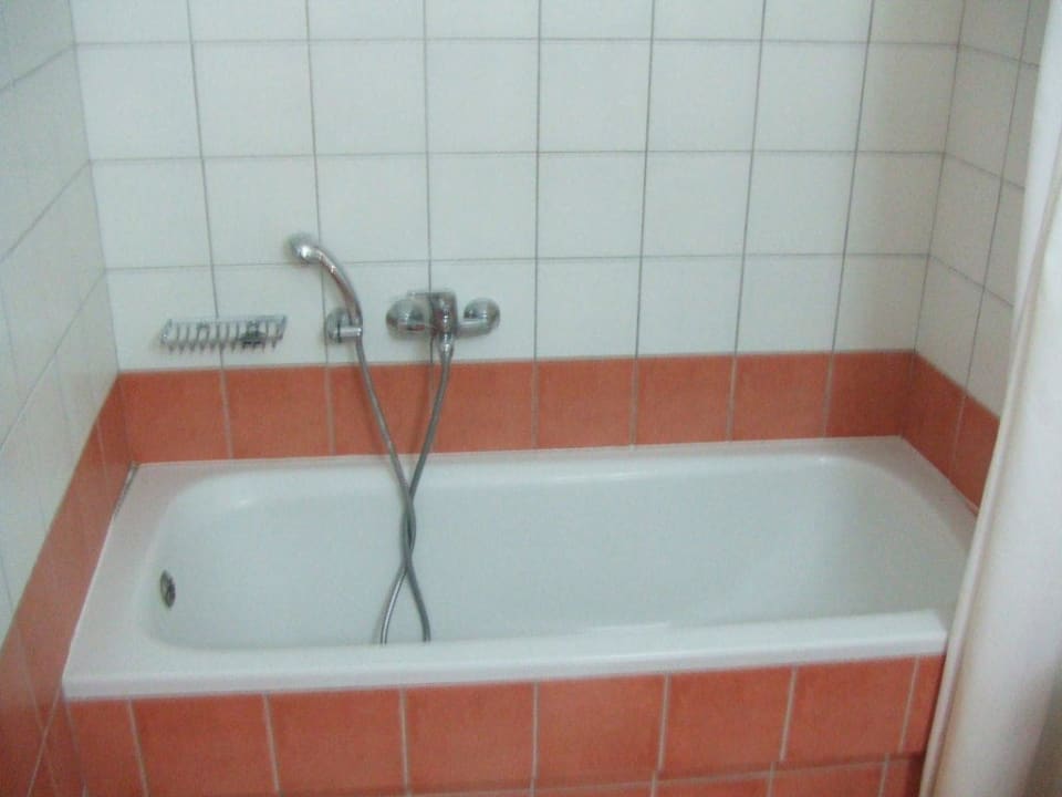 Badewanne mit Duschvorhang Sunprime Platanias Beach