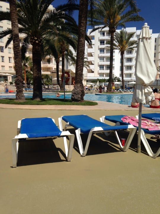 Blickrichtung Hotel vom Pool Aparthotel Playa Dorada