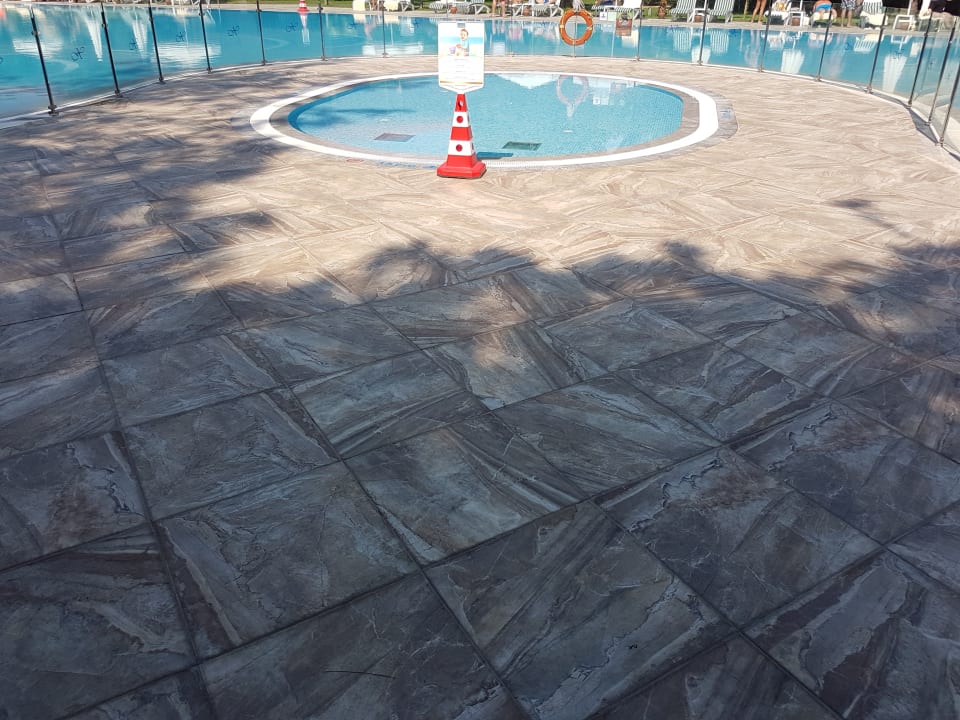 Pool Xanadu Resort Hotel