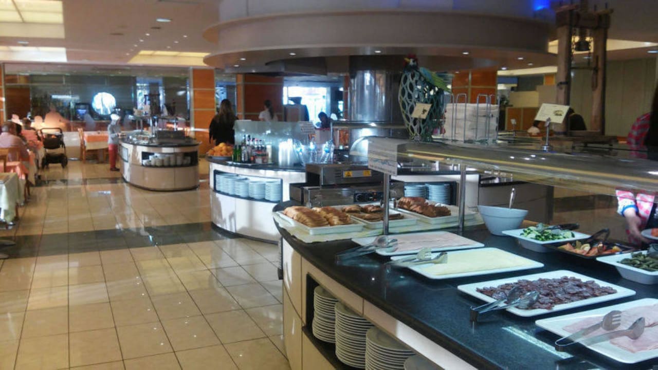 Ein Blick auf das Frühstücksbuffet. Costa Encantada Resort & Suites