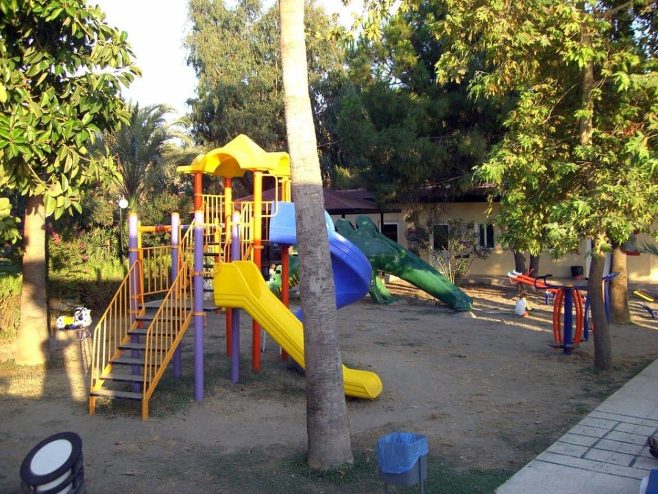 Spielplatzanlage Hotel Sirma