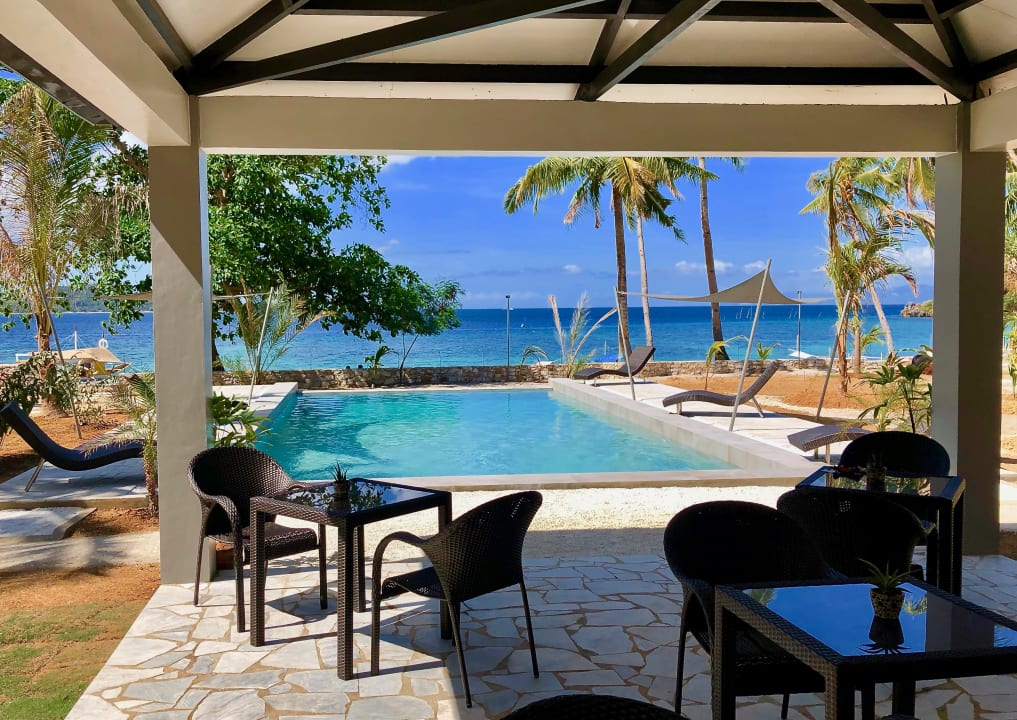 Pool Sunset Cove Beach & Dive Resort