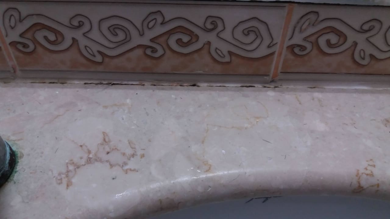 Auch lösende und schimmelnde Fugen Luna Beach Hotel