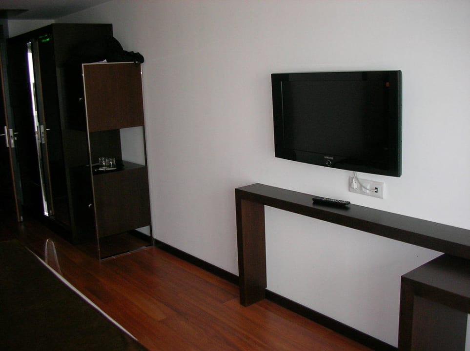 Großer Flachbildschirm Axis Porto Business & Spa Hotel