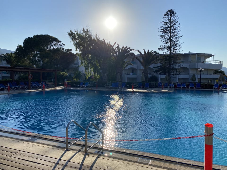 Pool Apollonia Beach Resort & Spa