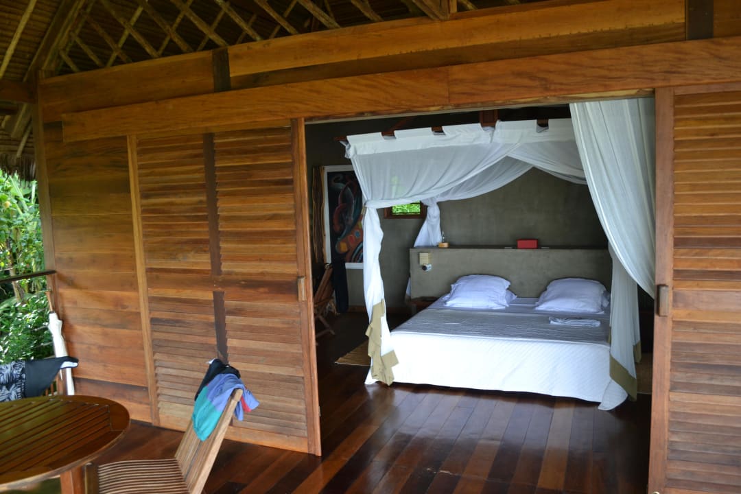 Bett von außen Hotel Tsara Komba Lodge