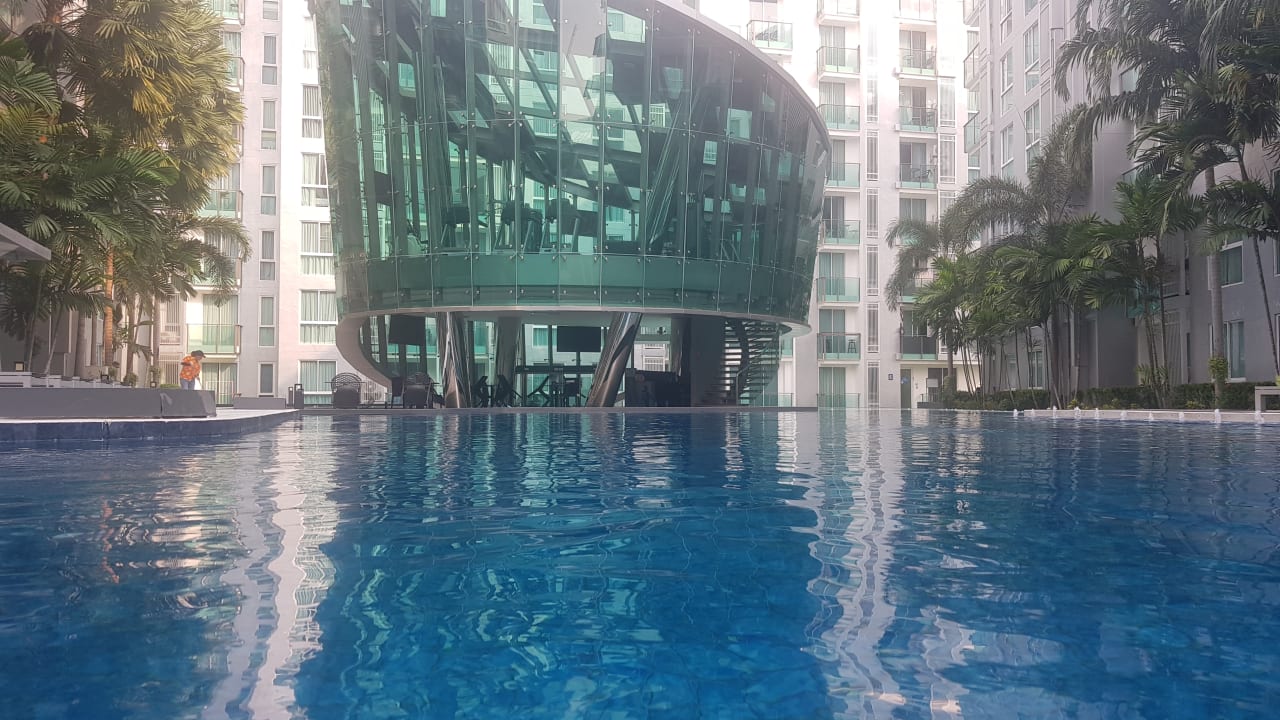 Pool City Center Residence by AHA Smartstay