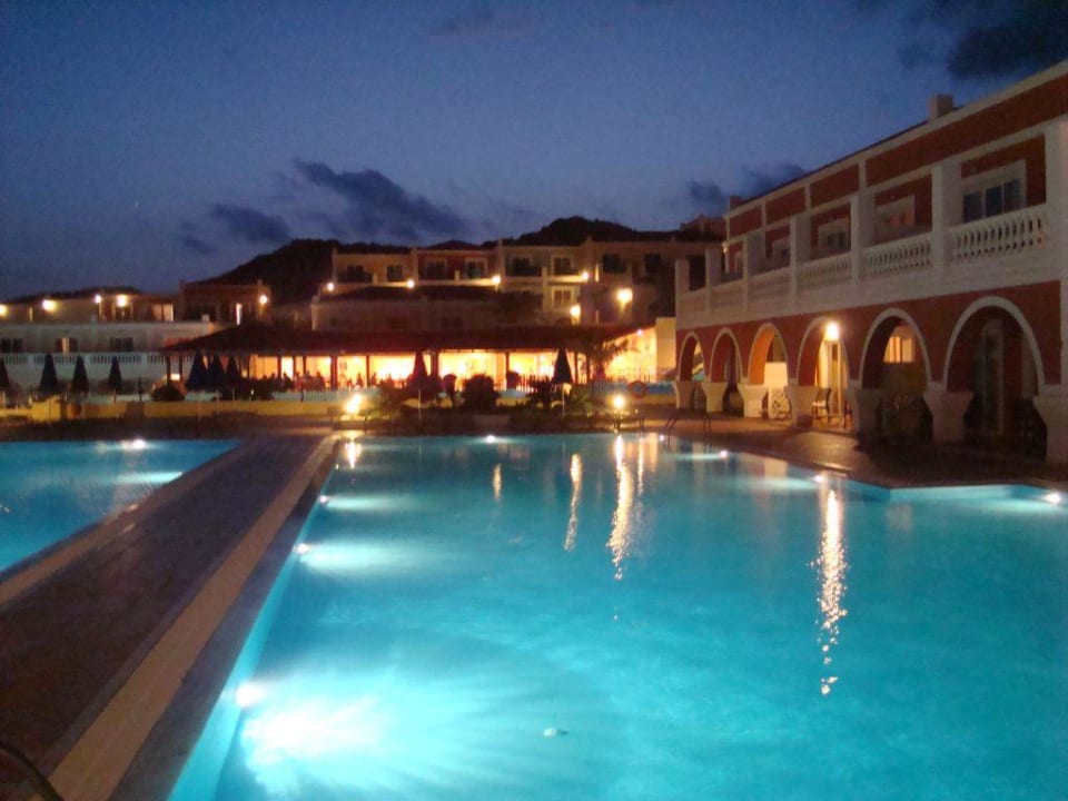 Bei Nacht... Porto Bello Royal