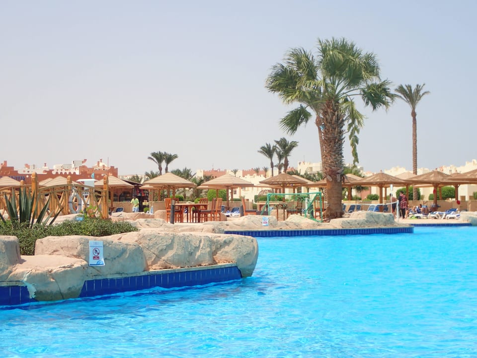 Hauptpool SUNRISE Royal Makadi Resort