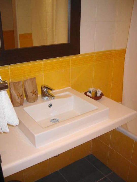 Badezimmer im Iberostar Djerba Beach Sentido Djerba Beach