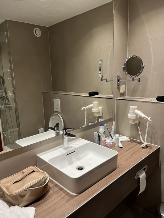 Zimmer H+ Hotel Hannover