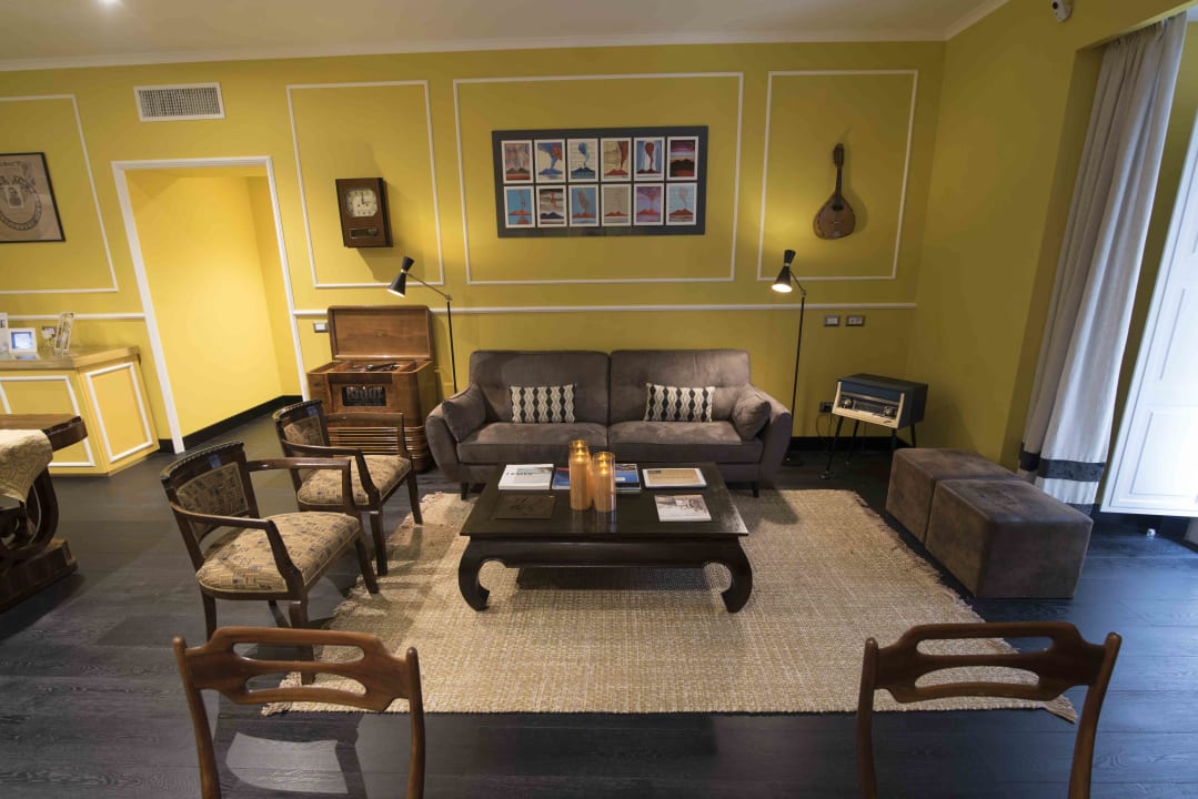 Lobby Caruso Place Boutique and Wellness Suite