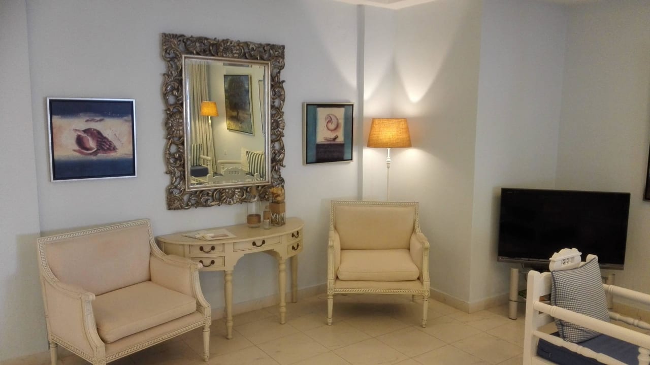 Empfang Hotel Alesahne