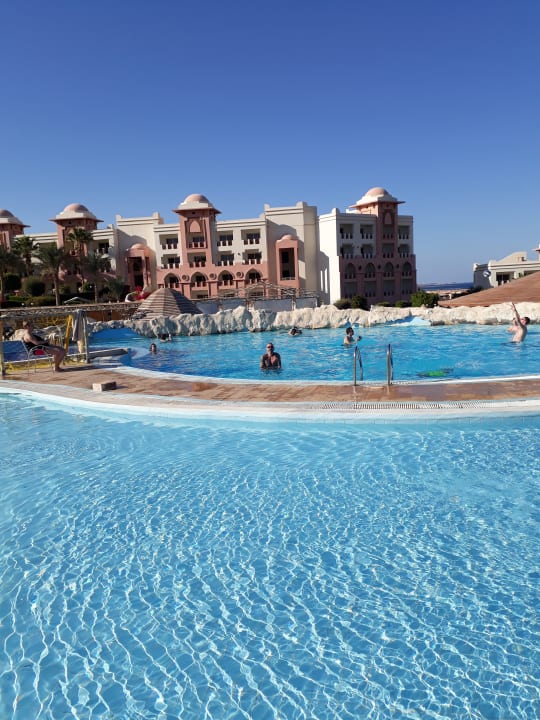 Pool Serenity Alpha Beach