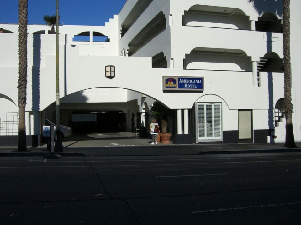 Vorderfront Hotel Hotel Americania