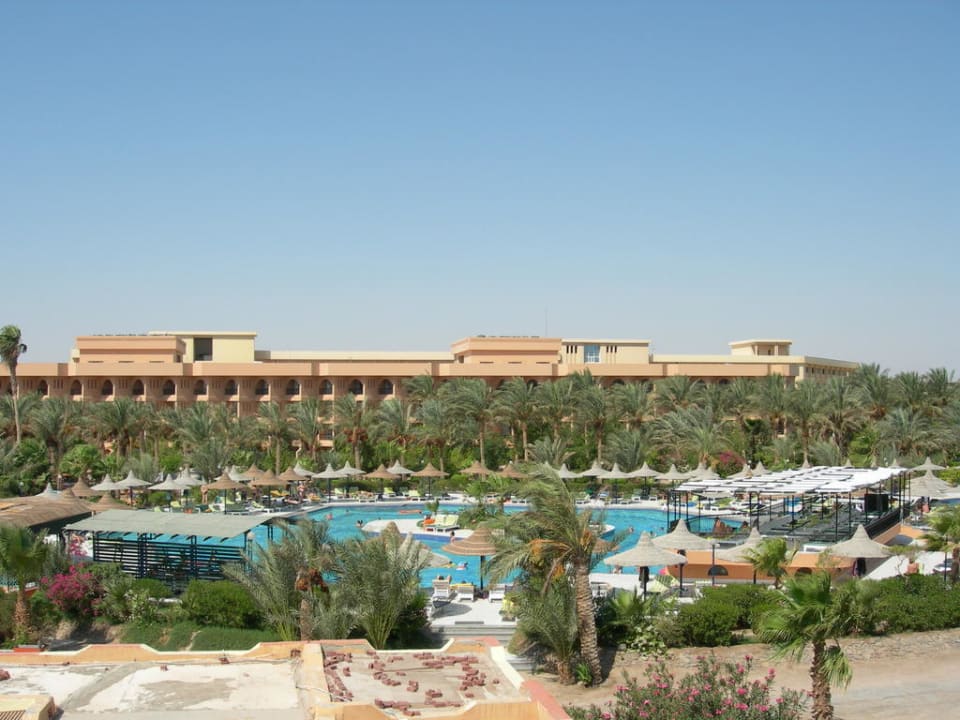 Pool & T-Block Giftun Azur Resort