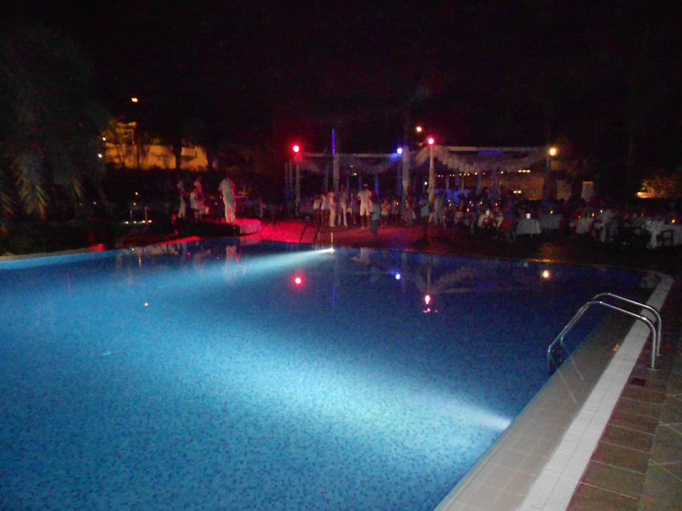Pool bei Nacht Side Star Elegance