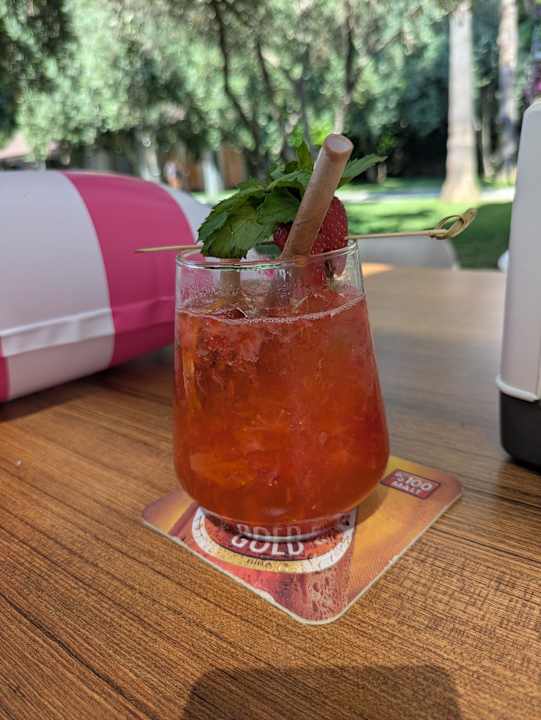 Pool Hotel Royal Garden Beach