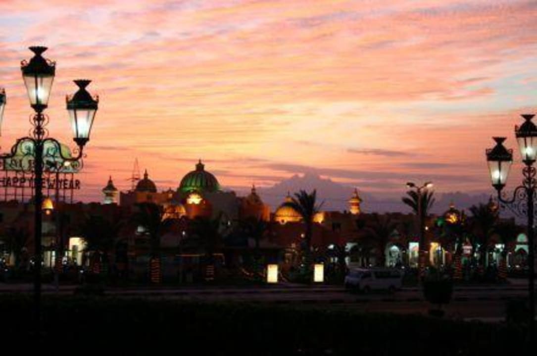 Einkaufspassage gegenüber des Hotels Pickalbatros Dana Beach Resort - Hurghada
