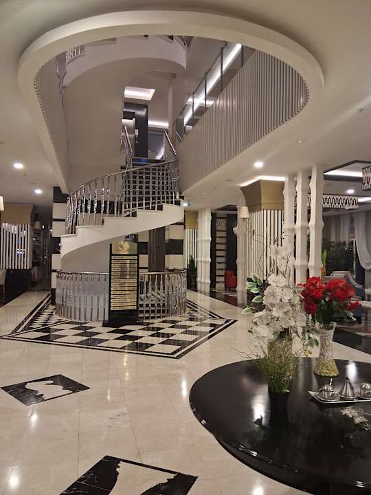 Zimmer Palm World Side Resort & Spa