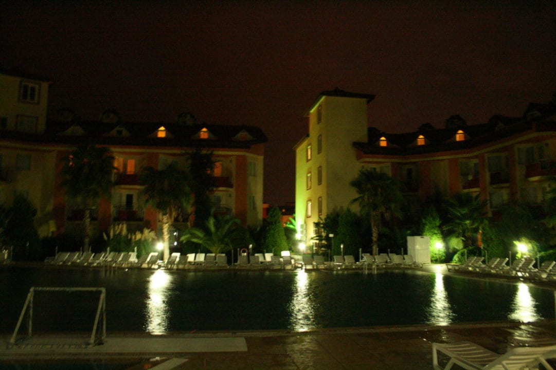 Nachtausblick vom Restaurant Hotel Orfeus Park