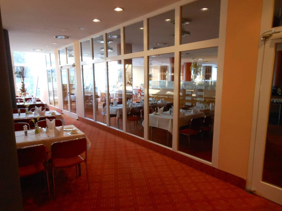 Blick ins Restaurant Dorint Hotel Dresden